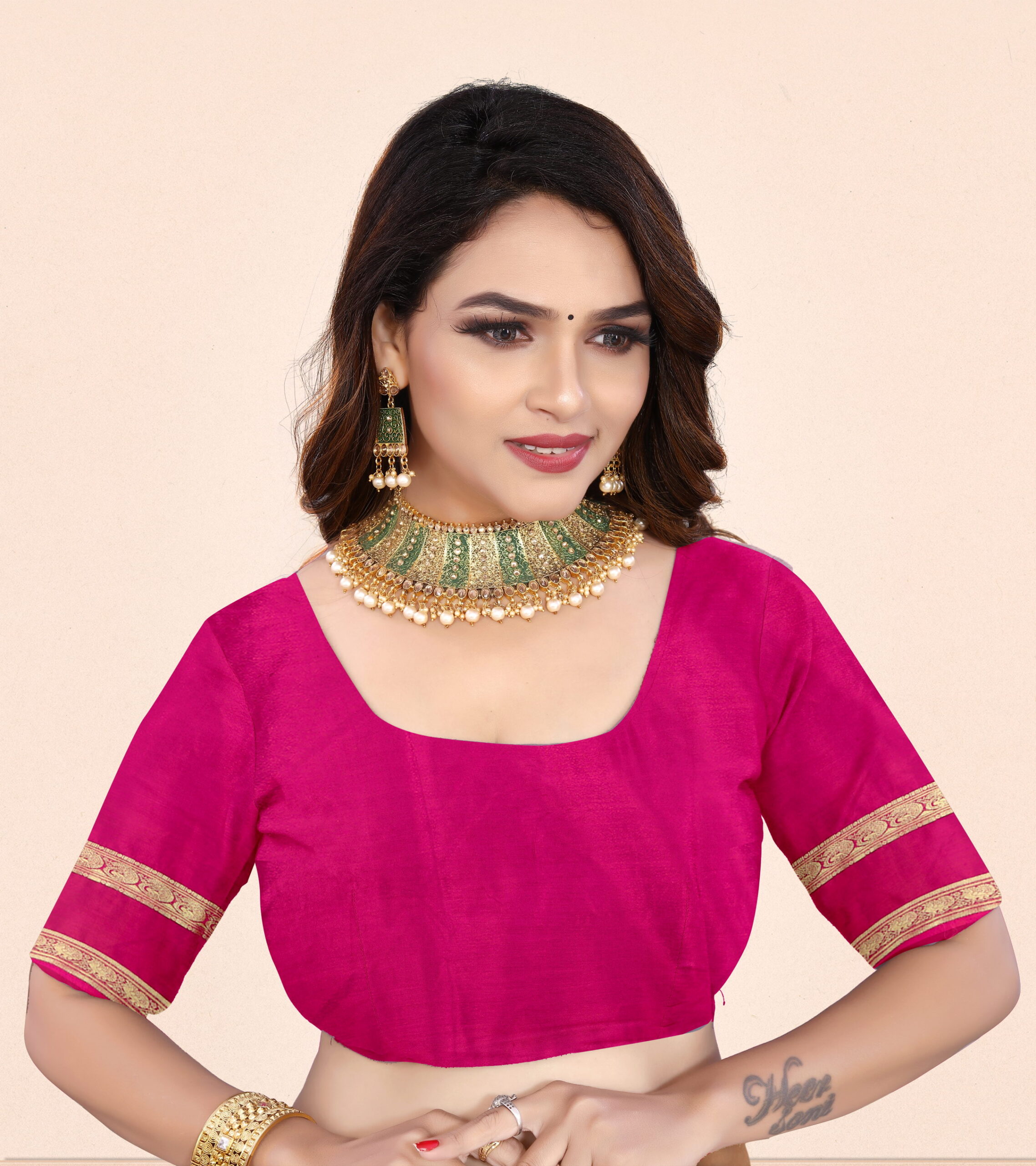 Mysore Crepe Dyed Saree in Bright Yellow & Magenta with Zari Border - Image 4