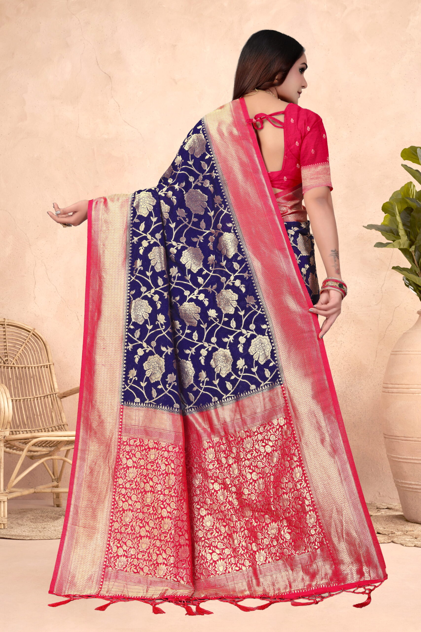 Royal Blue & Rani Pink Crepe Georgette Saree with Rich Zari Floral Weave & Tassel Pallu - Image 4