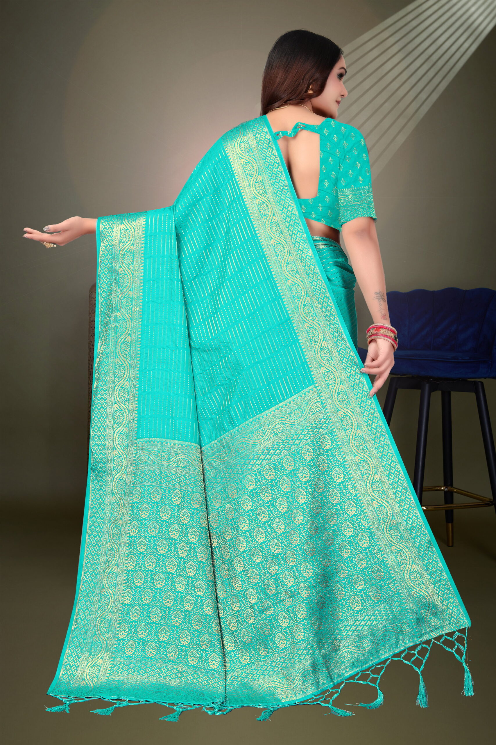 Russian Katha Weave Saree in Sea Green with Rich Golden Pallu - Image 3