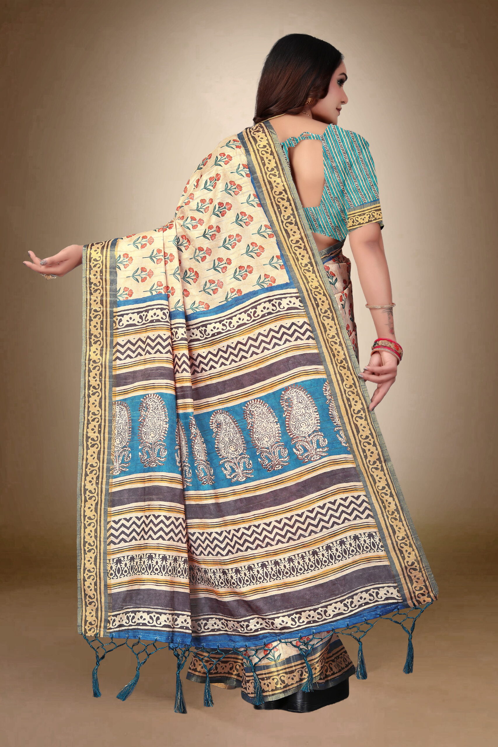 Elegant Beige Tusser Matka Silk Saree with Floral Print & Small Jari Patta Border - Image 4